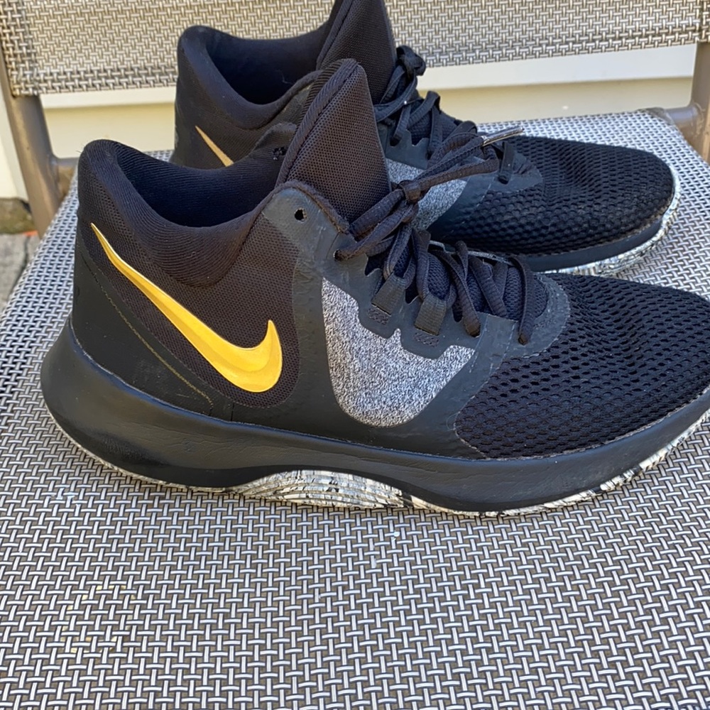 Nike air precision